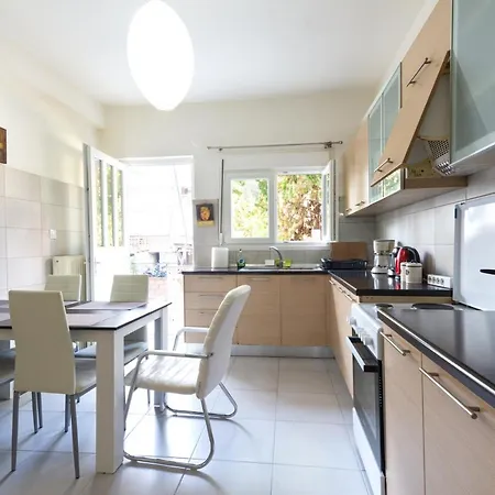Spacious, Renovated & Equipped 90sqm *