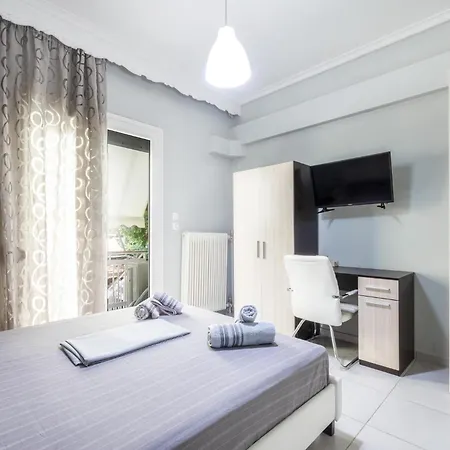 Spacious, Renovated & Equipped 90sqm * Larissa